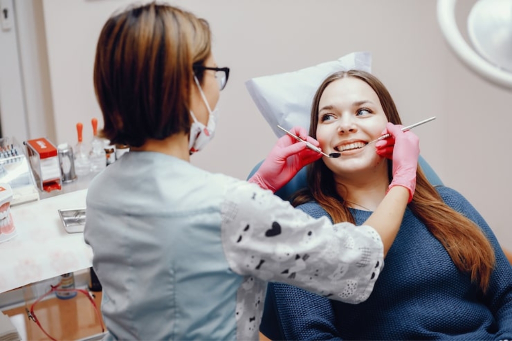 Top Cosmetic Dentistry Treatments and What They Fix